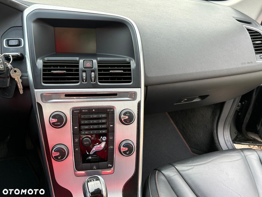 Volvo XC 60 D4 Drive-E Ocean Race - 7