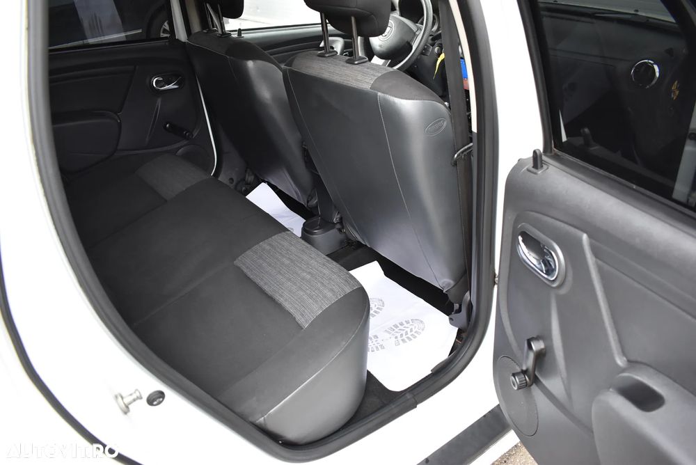 Dacia Duster 1.6 4x4 - 18