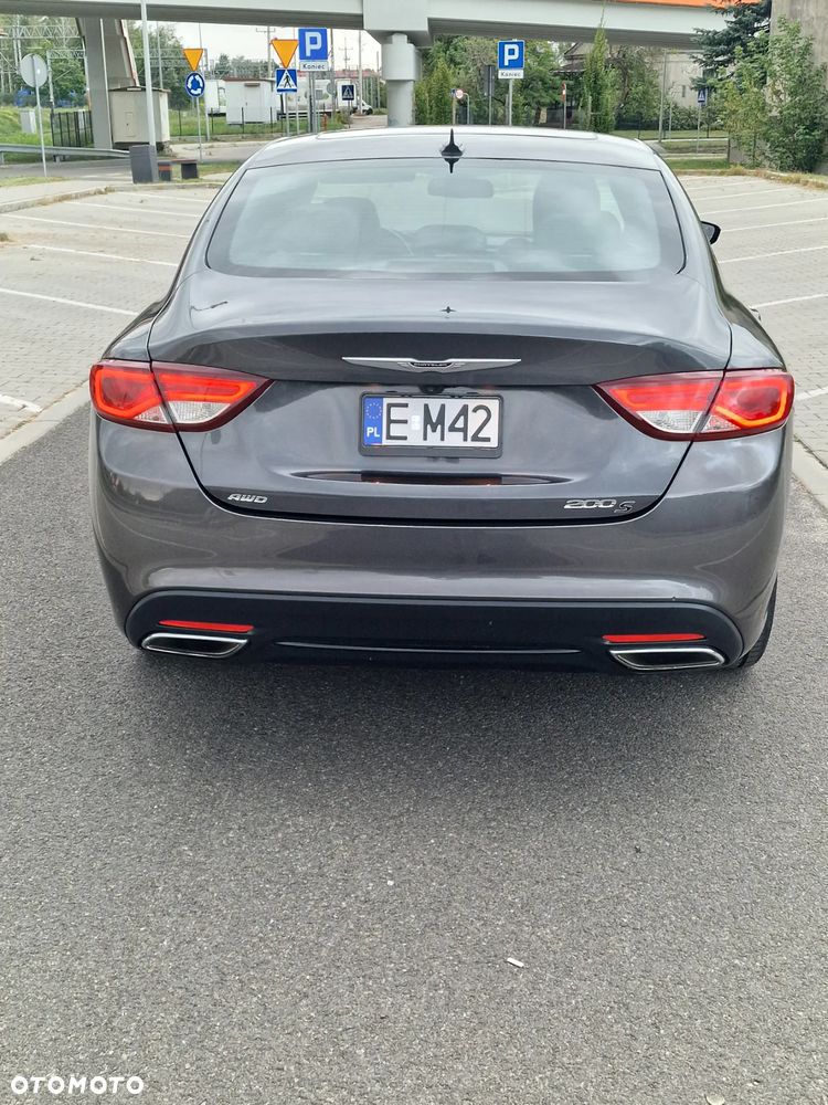 Chrysler 200 - 4
