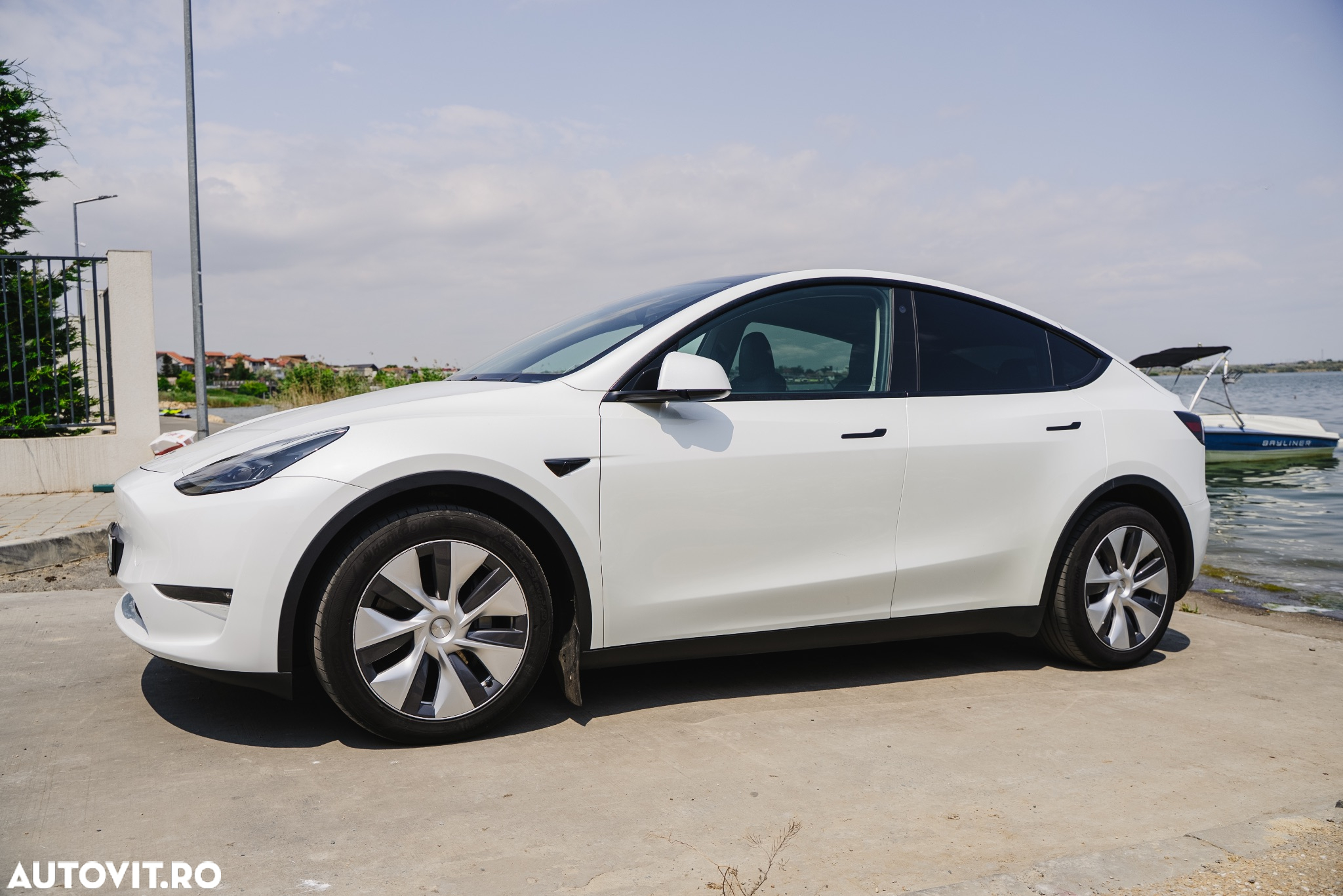 Tesla Model Y AWD Long Range - 2