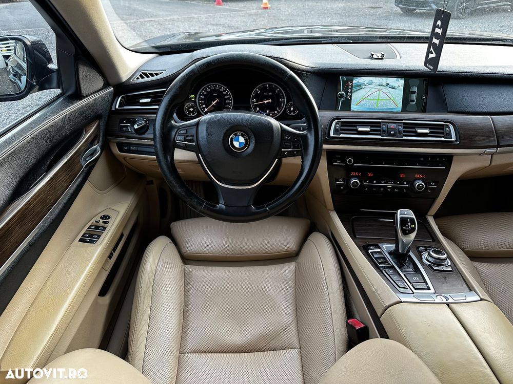 BMW Seria 7 740d xDrive - 7