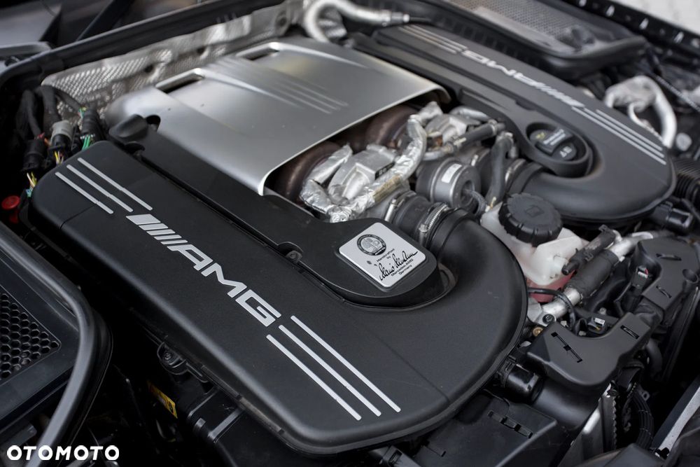 Mercedes-Benz Klasa C AMG 63 S AMG Speedshift 7G-MCT - 36