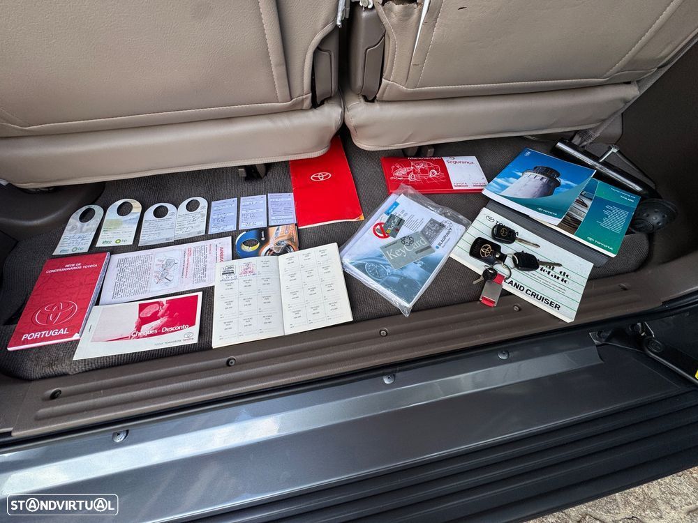 Toyota Land Cruiser 3.0 TD Pack 2 Aut - 23