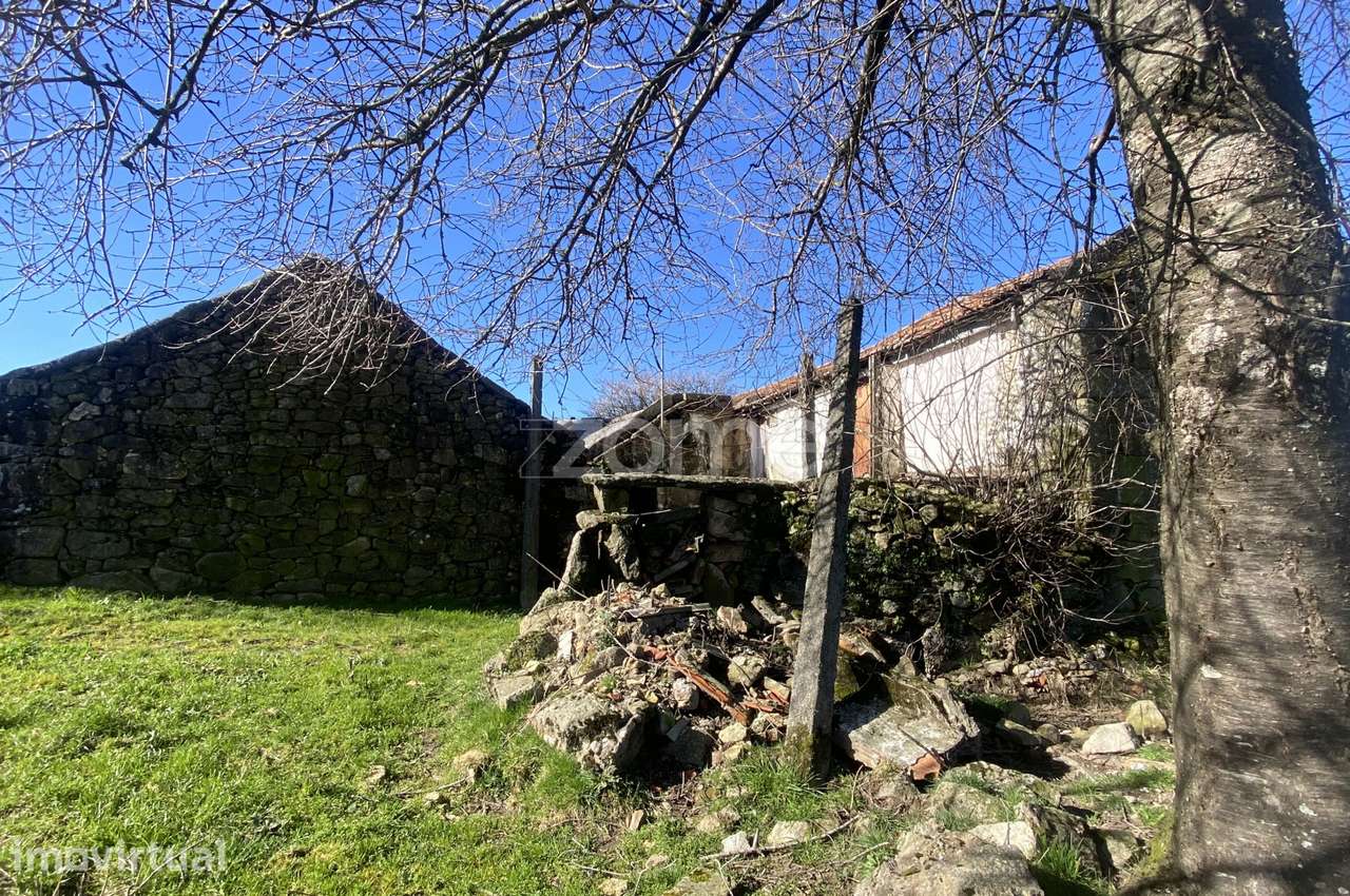 Moradia individual para venda em Linharelhos, Salto, Montalegre - Grande imagem: 2/31