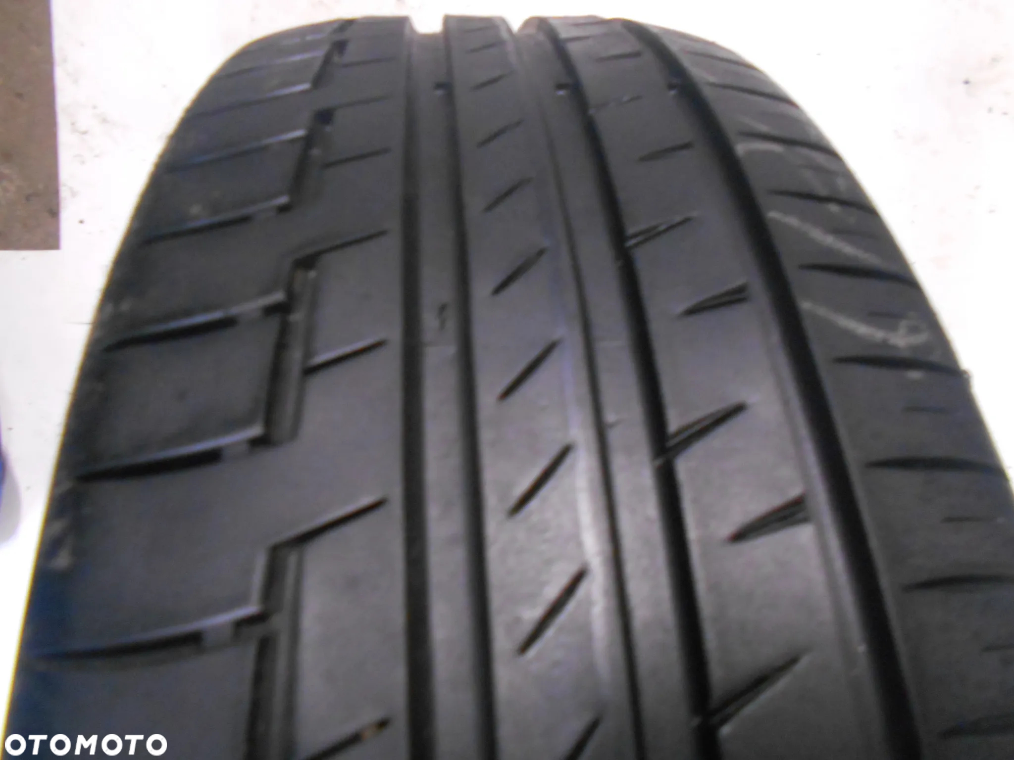 OPONA POJEDYNKA  205/55R19 CONTINENTAL PREMIUM CONTACT 6 XL DOT 2323 7.4MM - 2