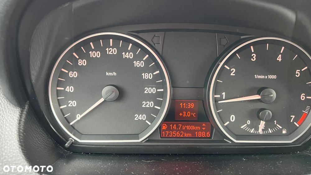 BMW Seria 1 116i - 23