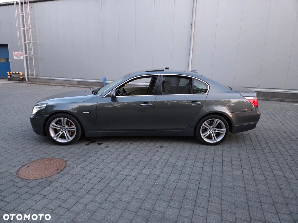 BMW Seria 5 - 32