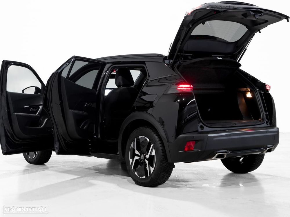 Peugeot 2008 1.2 PureTech Allure EAT8 - 5