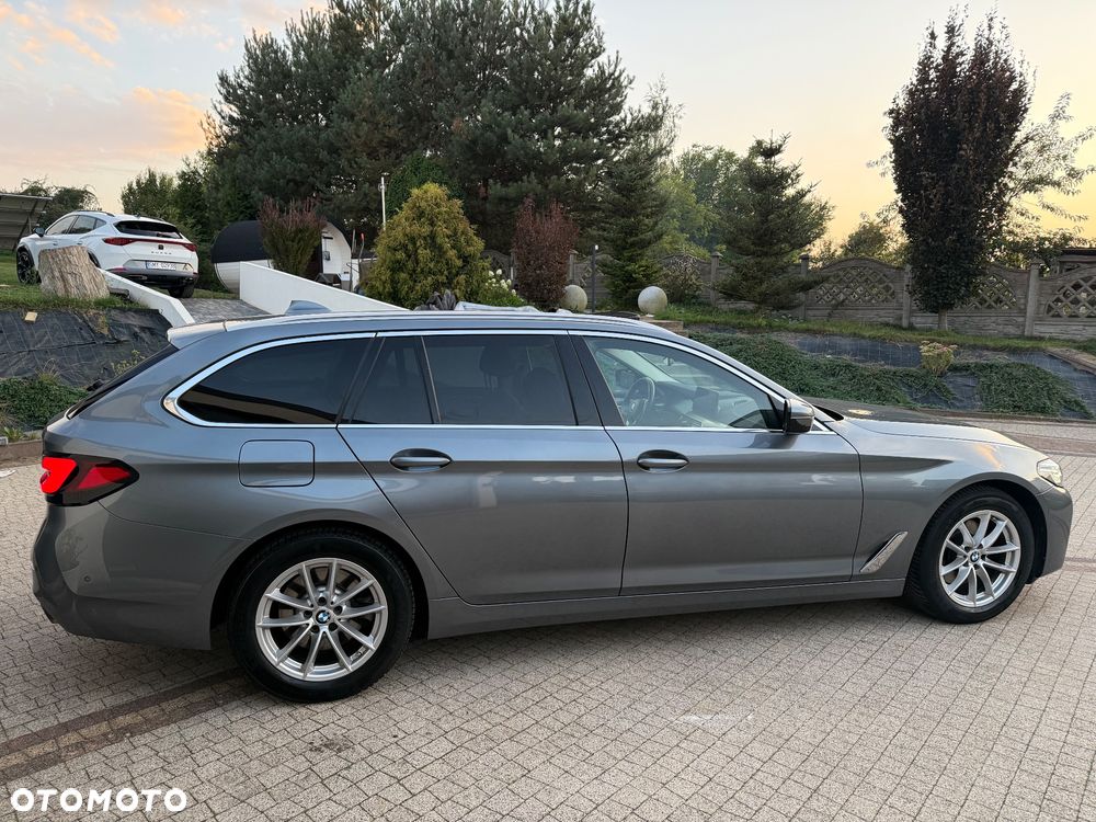 BMW Seria 5 520d Luxury Line sport - 4