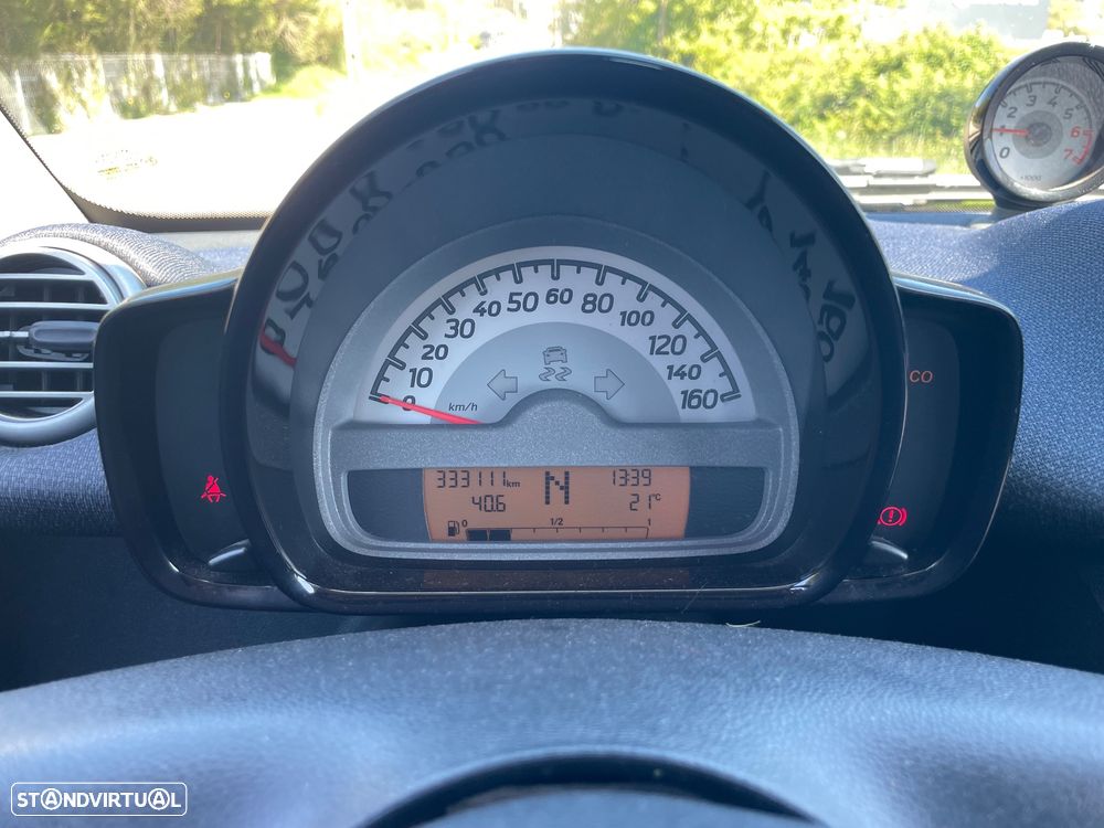 Smart ForTwo Coupé 1.0 mhd Pure 71 Softouch - 10