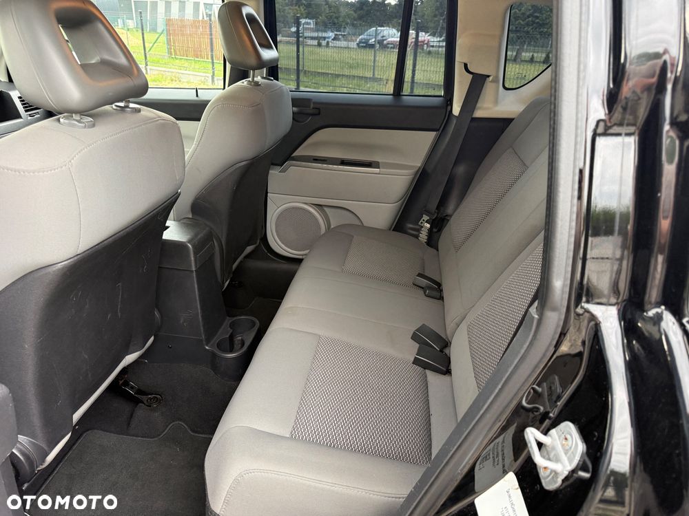 Jeep Patriot 2.4 Sport - 12