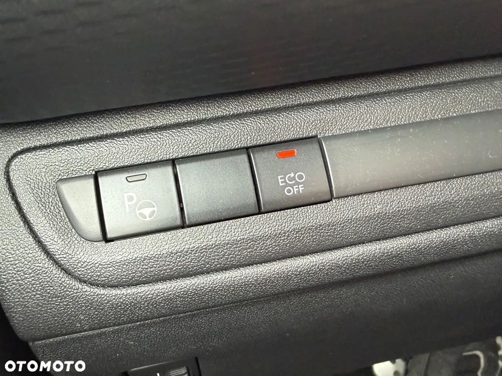 Peugeot 2008 PureTech 110 Stop&Start EAT6 Crossway - 19