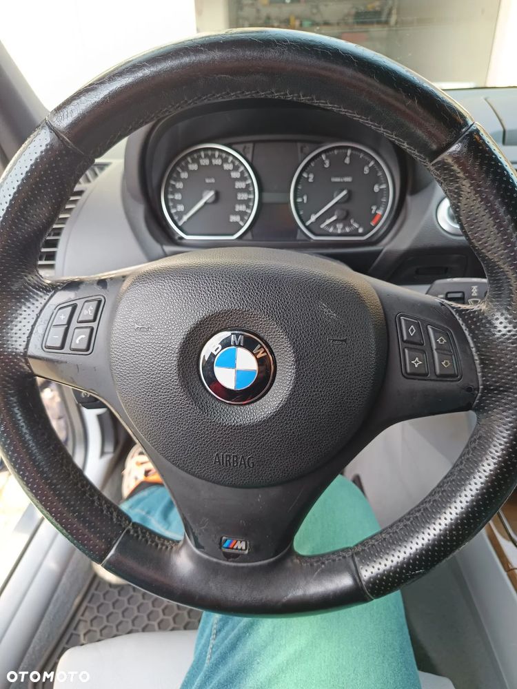 BMW Seria 1 120i - 19
