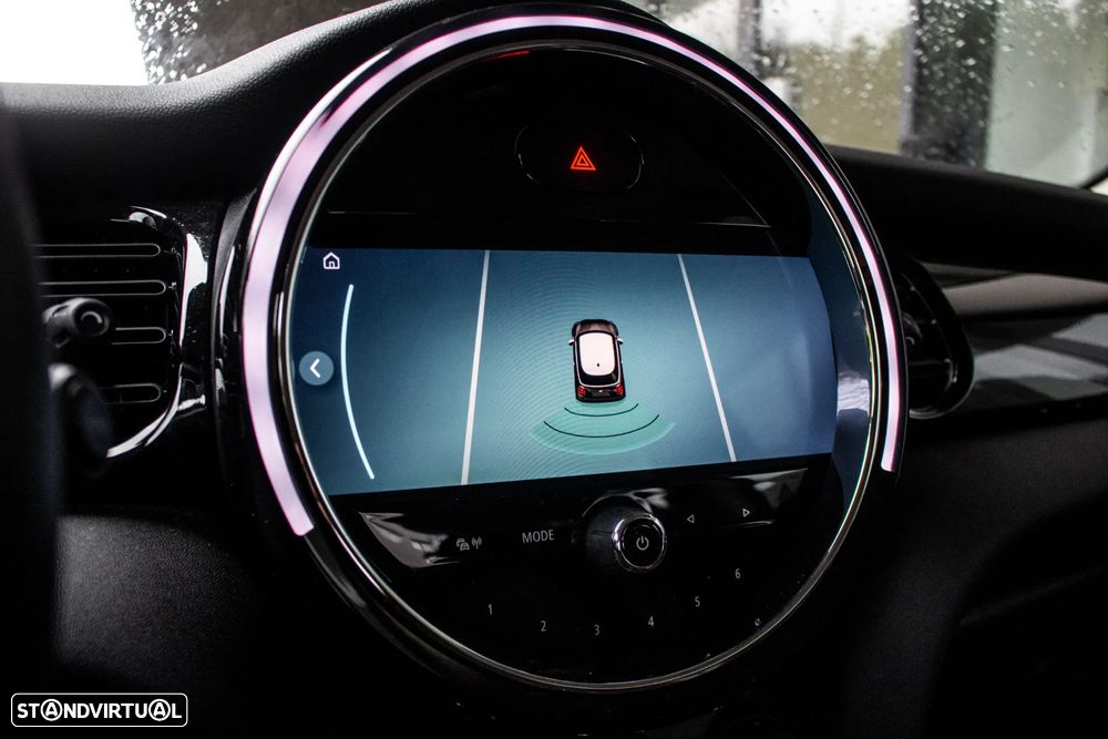 MINI 3 Portas Cooper SE Essential - 34