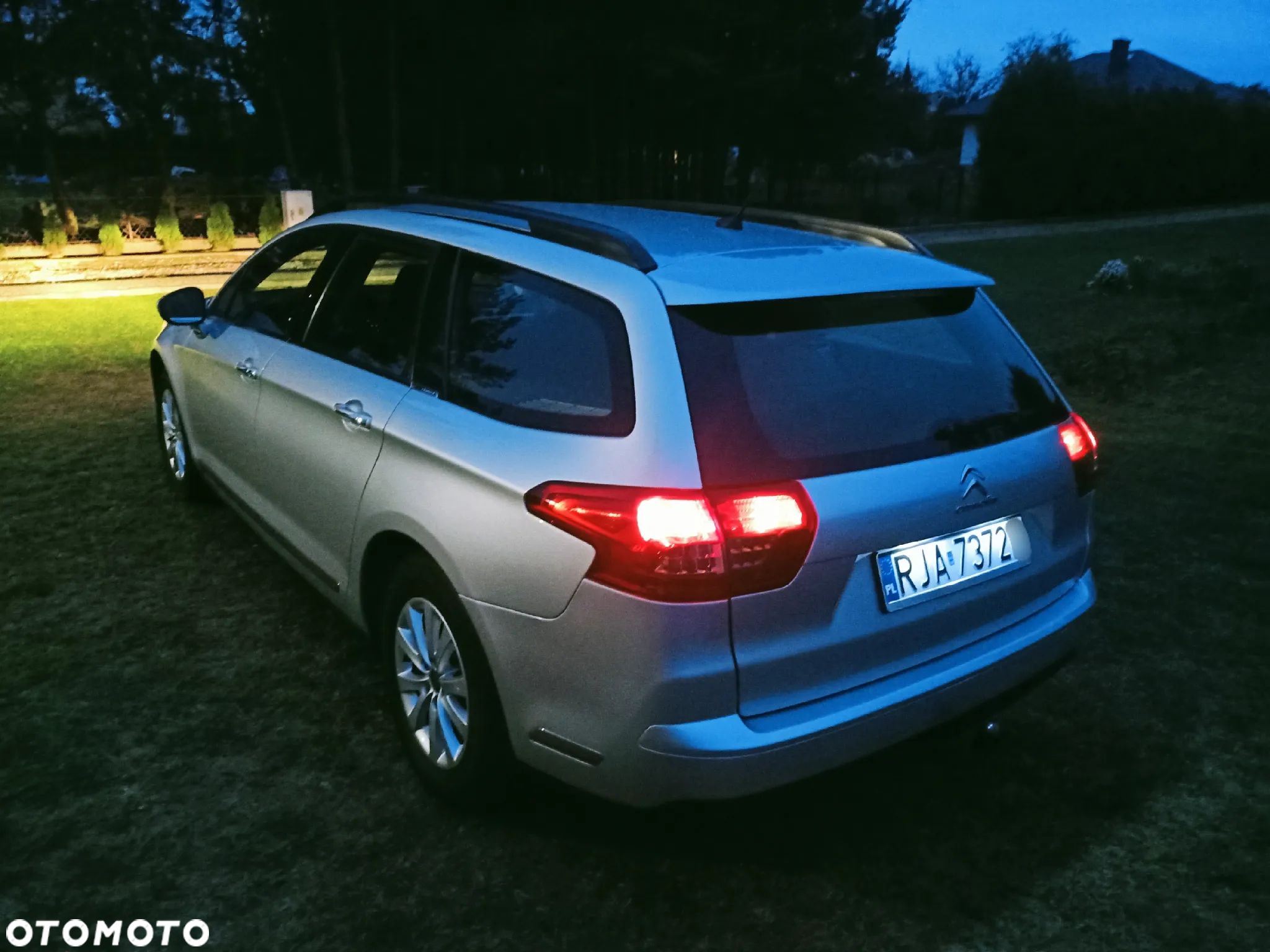 Citroën C5 Tourer e-HDi 115 EGS6 FAP Tendance - 1
