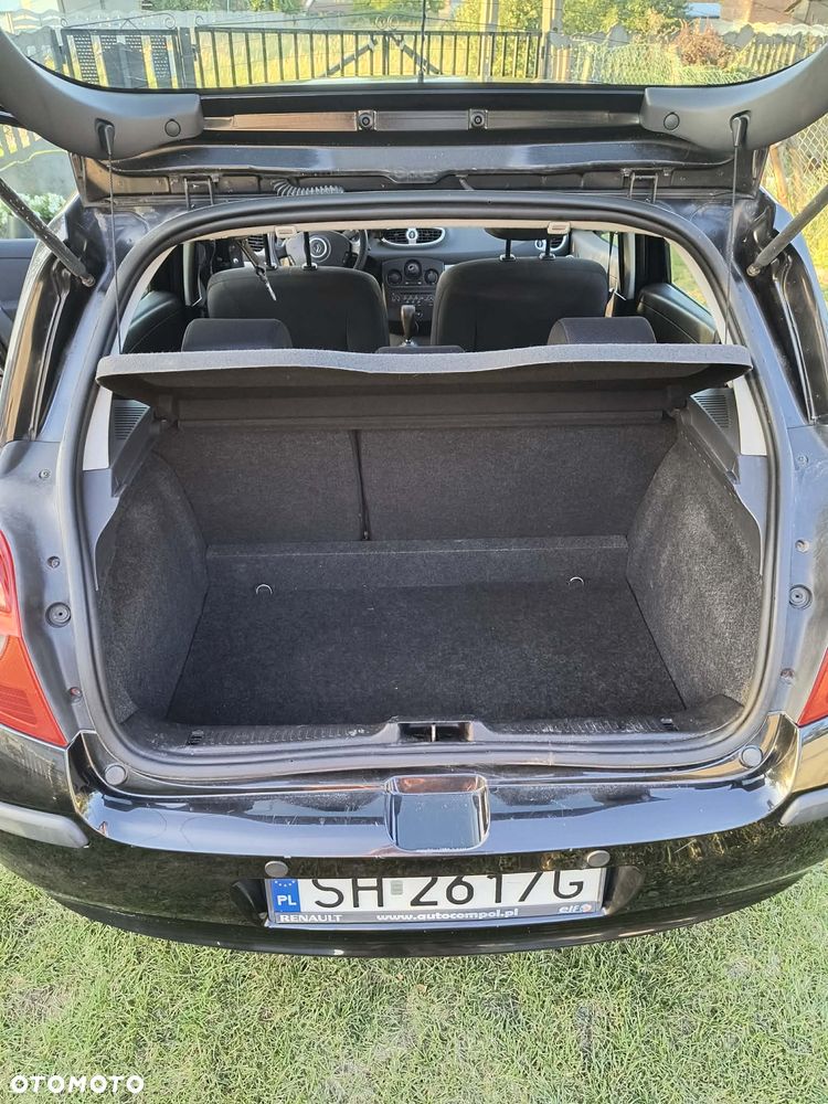 Renault Clio - 10