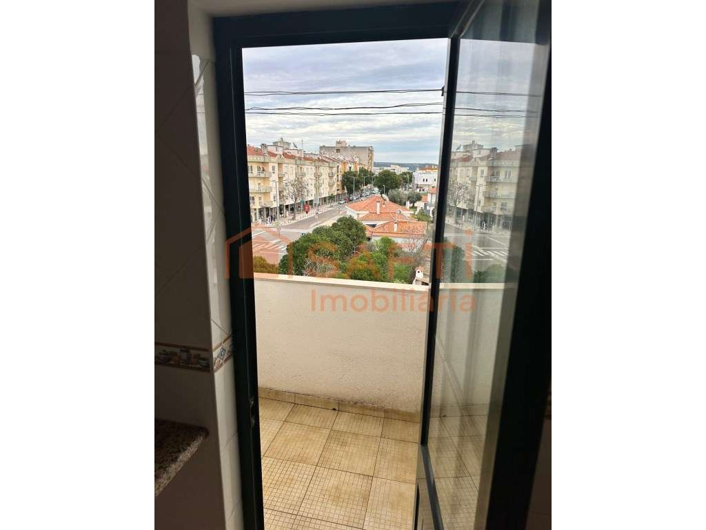 Apartamento T2 no Entroncamento - Grande imagem: 5/16