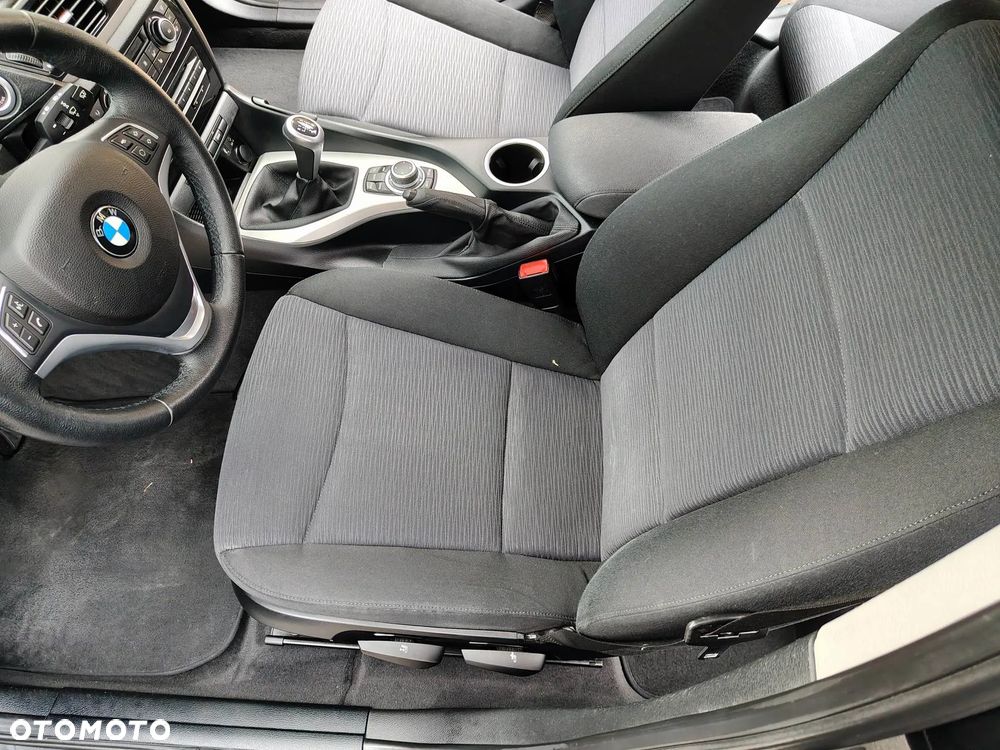 BMW X1 sDrive16d Sport Line - 15