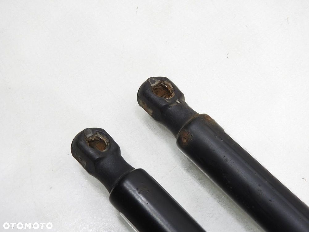 SIŁOWNIKI TELESKOPY KLAPY VW GOLF VI 5K6827550B - 2