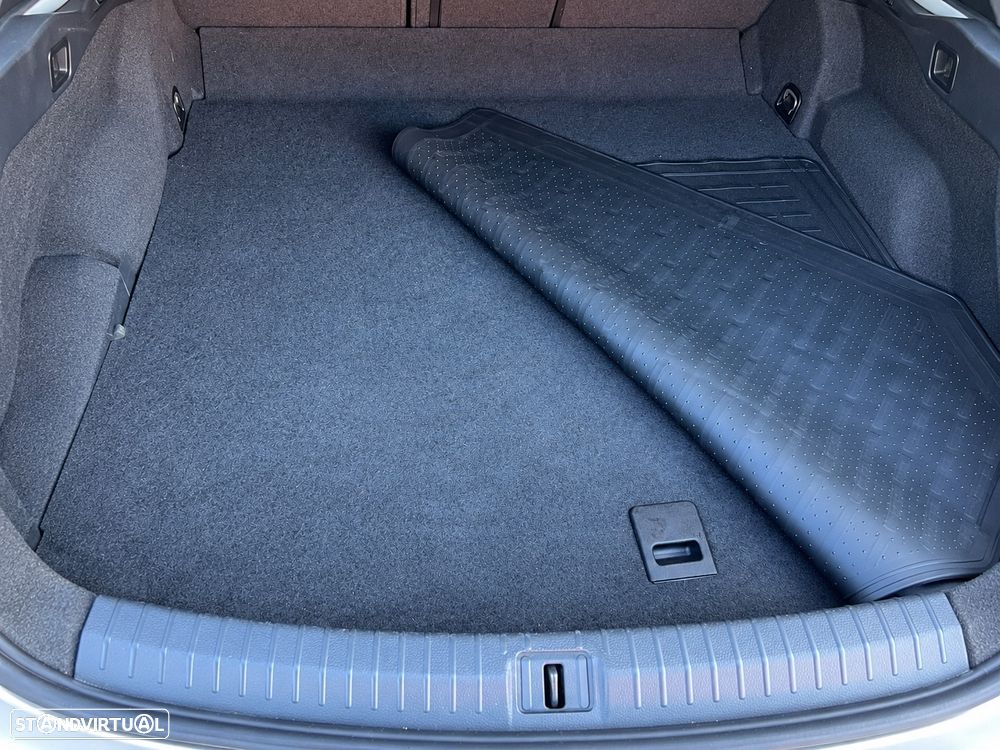 VW Passat 2.0 TDI Highline DSG - 18