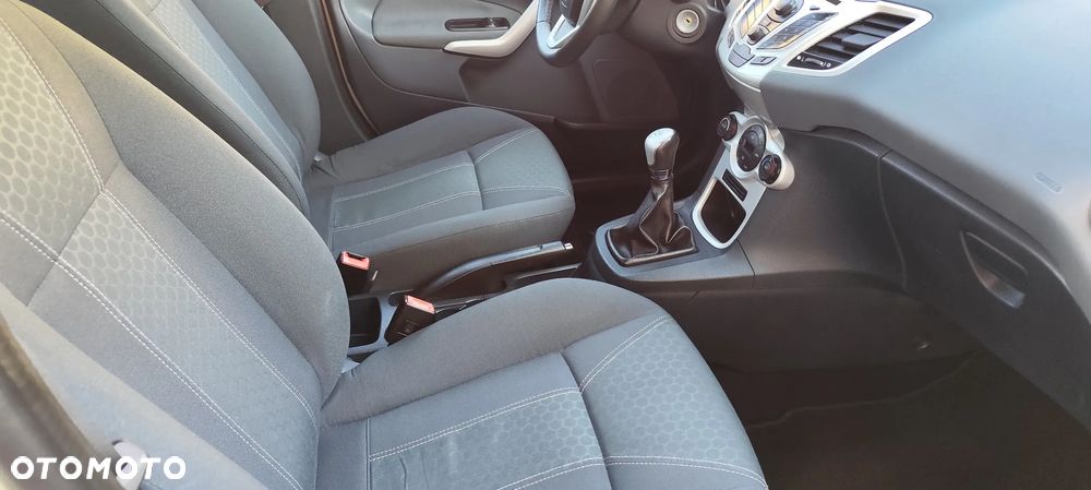Ford Fiesta 1.25 Titanium - 23