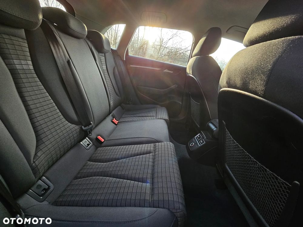 Audi A3 Sportback - 32