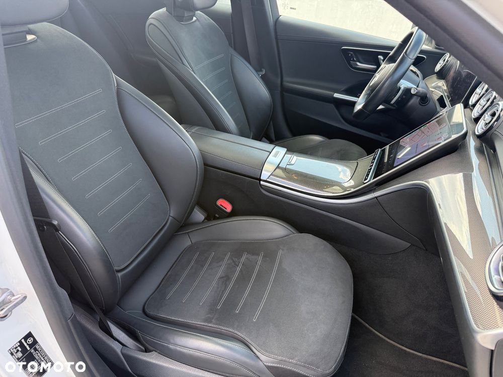 Mercedes-Benz Klasa C 220 d mHEV AMG - 25