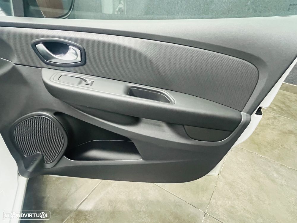 Renault Clio 1.5 dCi Zen - 46