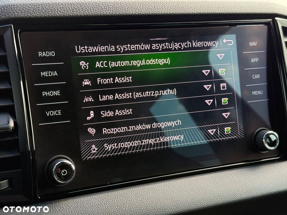 Skoda Karoq 2.0 TDI DSG Sportline - 27