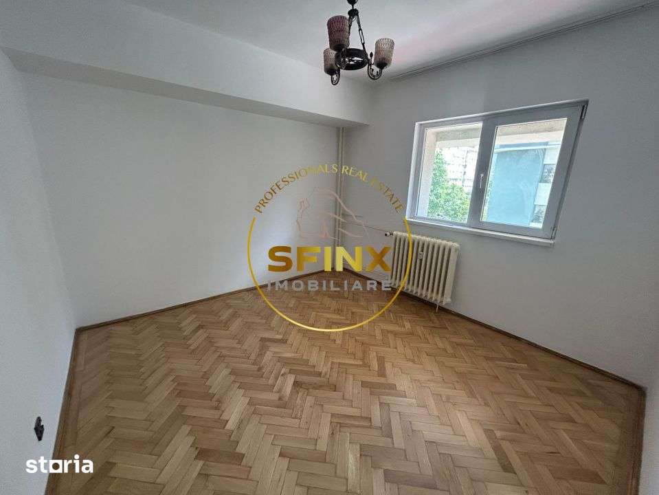 4 camere | Ion Mihalache | 98mp | Garaj — fotografia 1