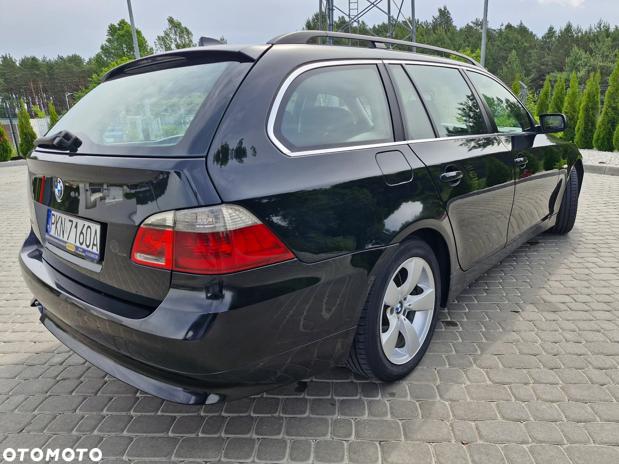 BMW Seria 5 525d Touring - 4