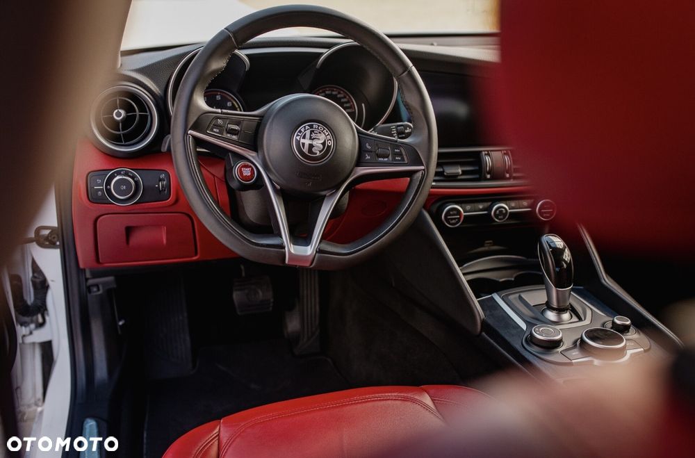 Alfa Romeo Giulia - 21