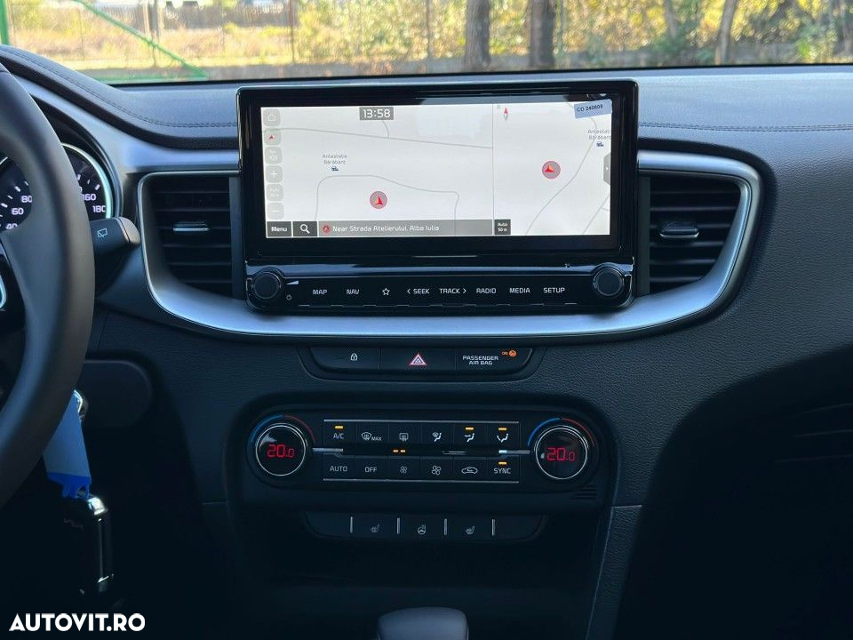Kia XCeed 1.5 T-GDI 7DCT City - 8