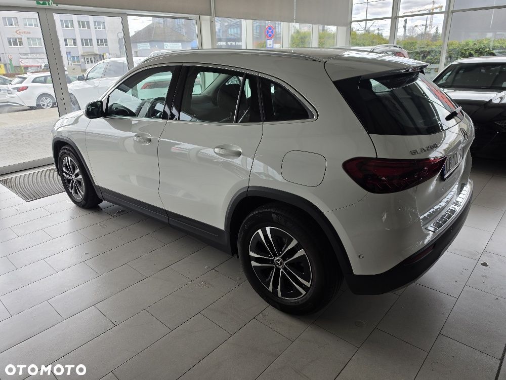 Mercedes-Benz GLA 200 Style - 5
