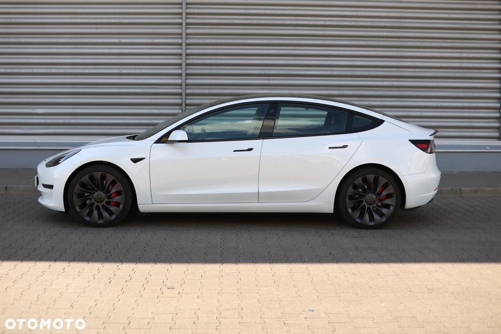 Tesla Model 3 - 3