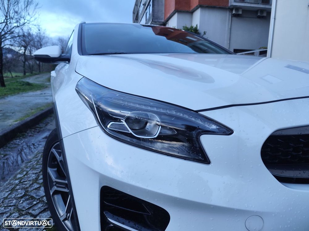 Kia XCeed 1.6 CRDi MHEV Drive - 14