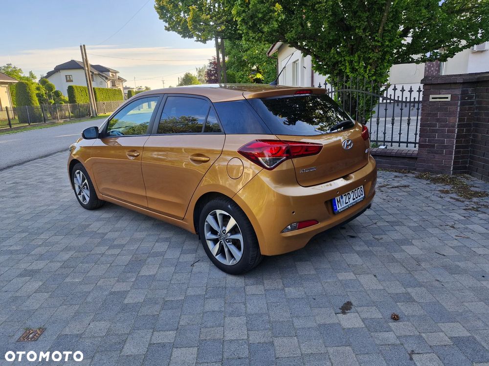 Hyundai i20 1.2 Passion - 4