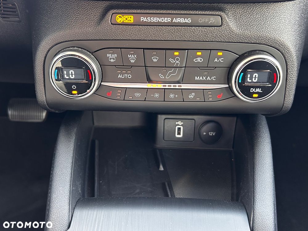 Ford Focus 2.0 TDCi Titanium ASS PowerShift - 24
