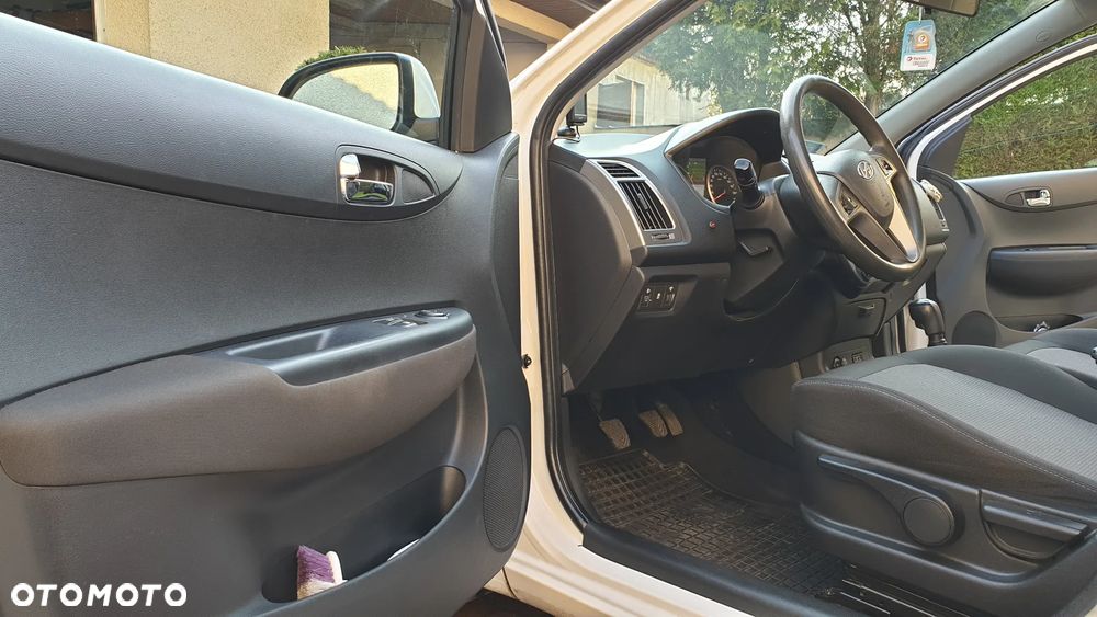Hyundai i20 1.1 CRDi Comfort - 6