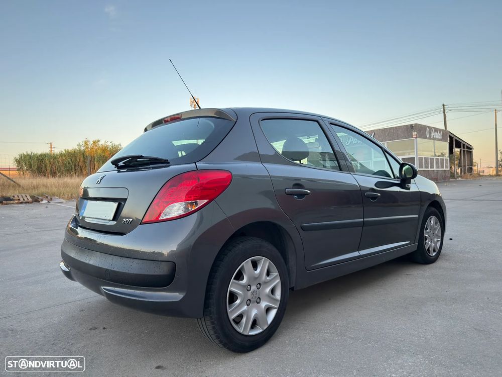 Peugeot 207 - 2
