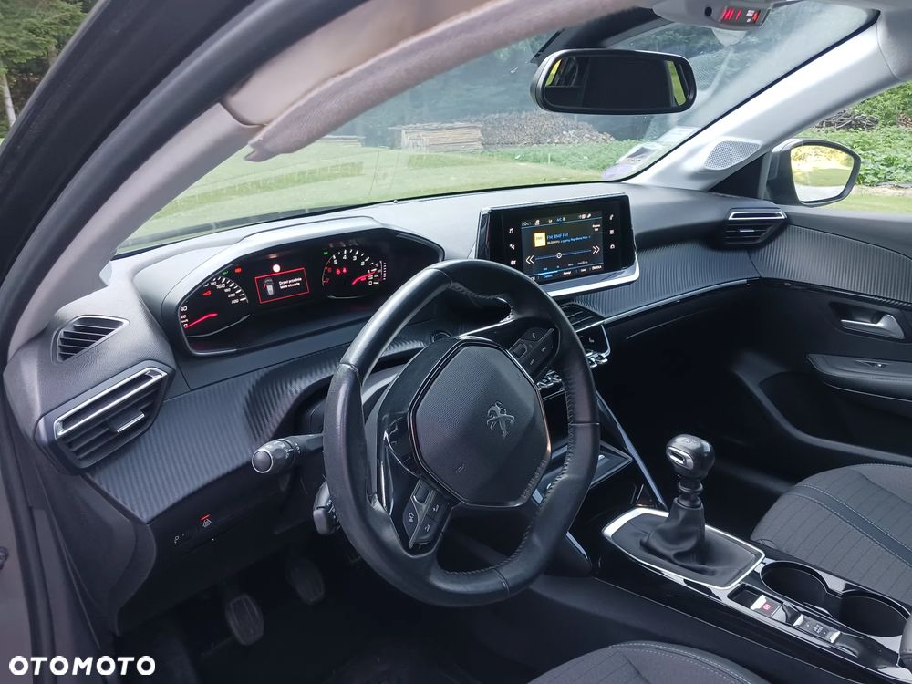 Peugeot 208 PureTech 100 Allure - 9