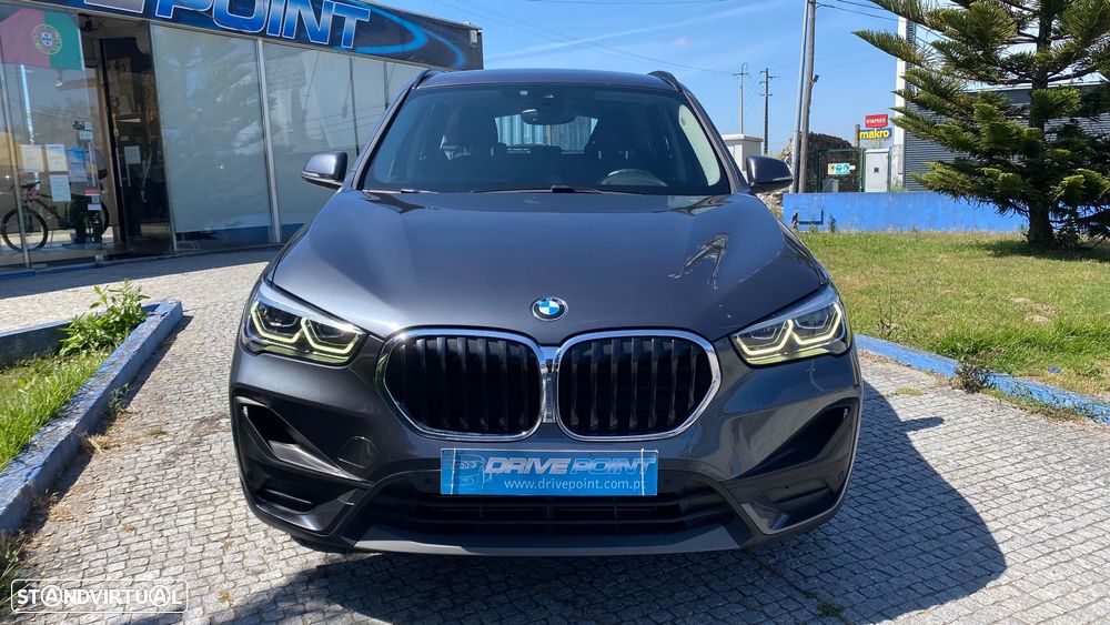 BMW X1 25 e xDrive Corporate Edition - 4