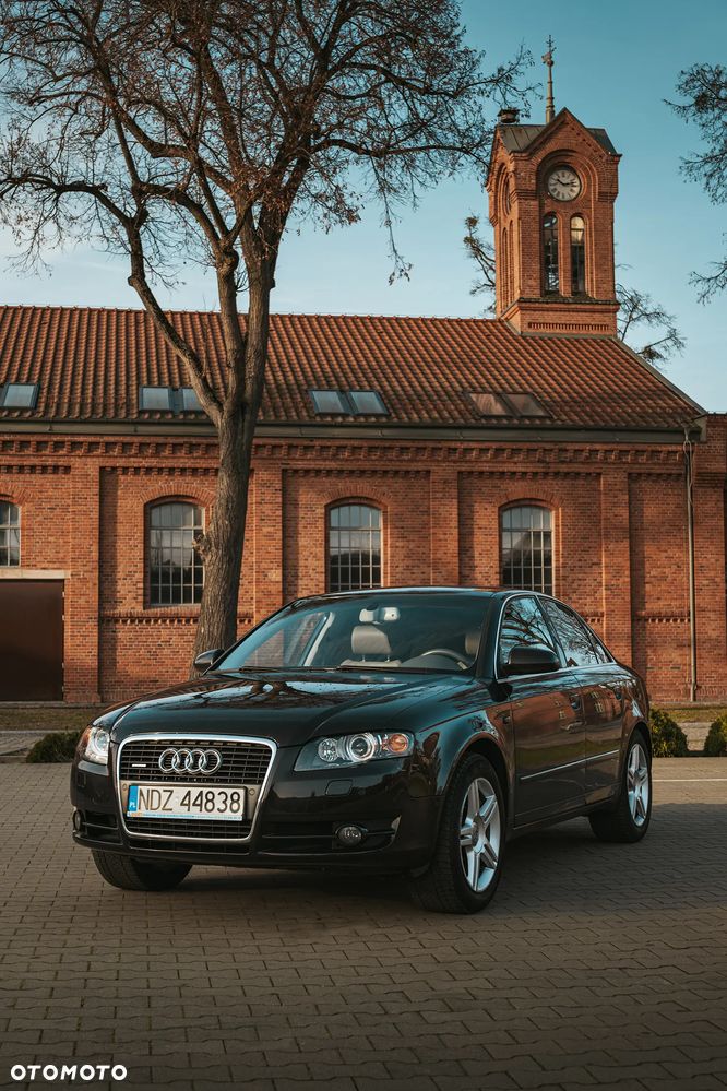 Audi A4 Limousine 2.0 T FSI quattro tiptronic - 2