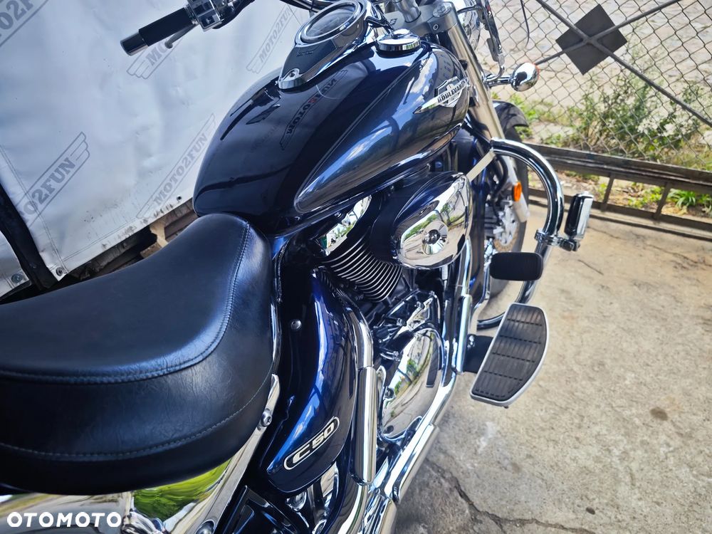 Suzuki VL 800 Volusia - Boulevard C50 - 12