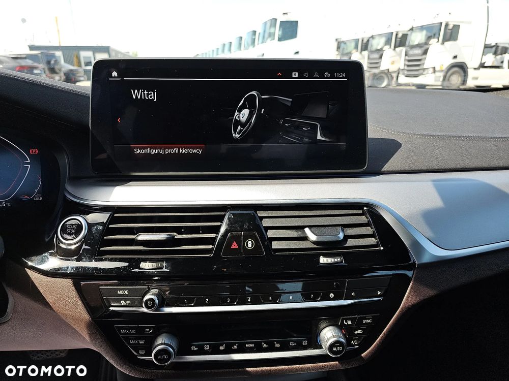 BMW Seria 5 518d mHEV Luxury Line - 14