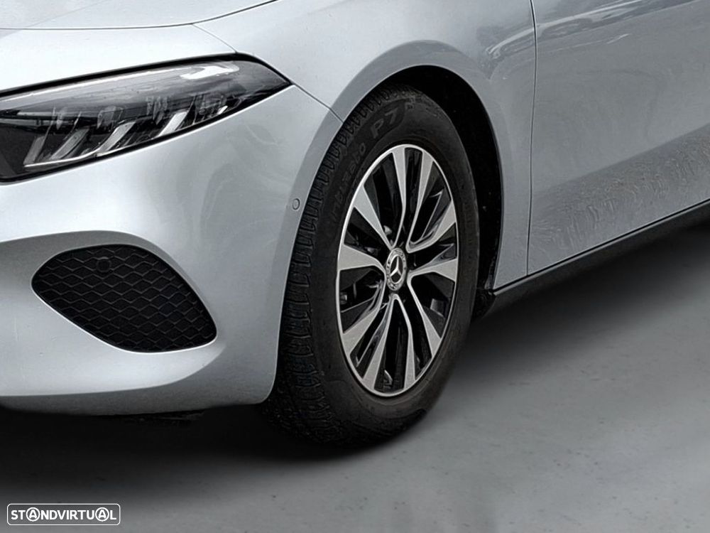 Mercedes-Benz A 200 - 4