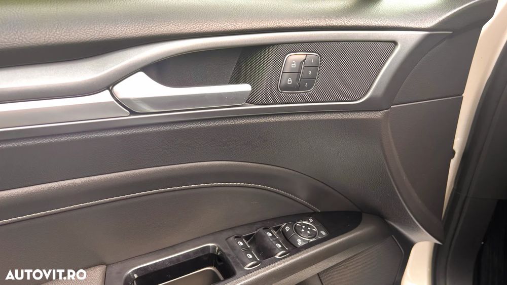 Ford Mondeo 2.0 TDCi Powershift Titanium - 8