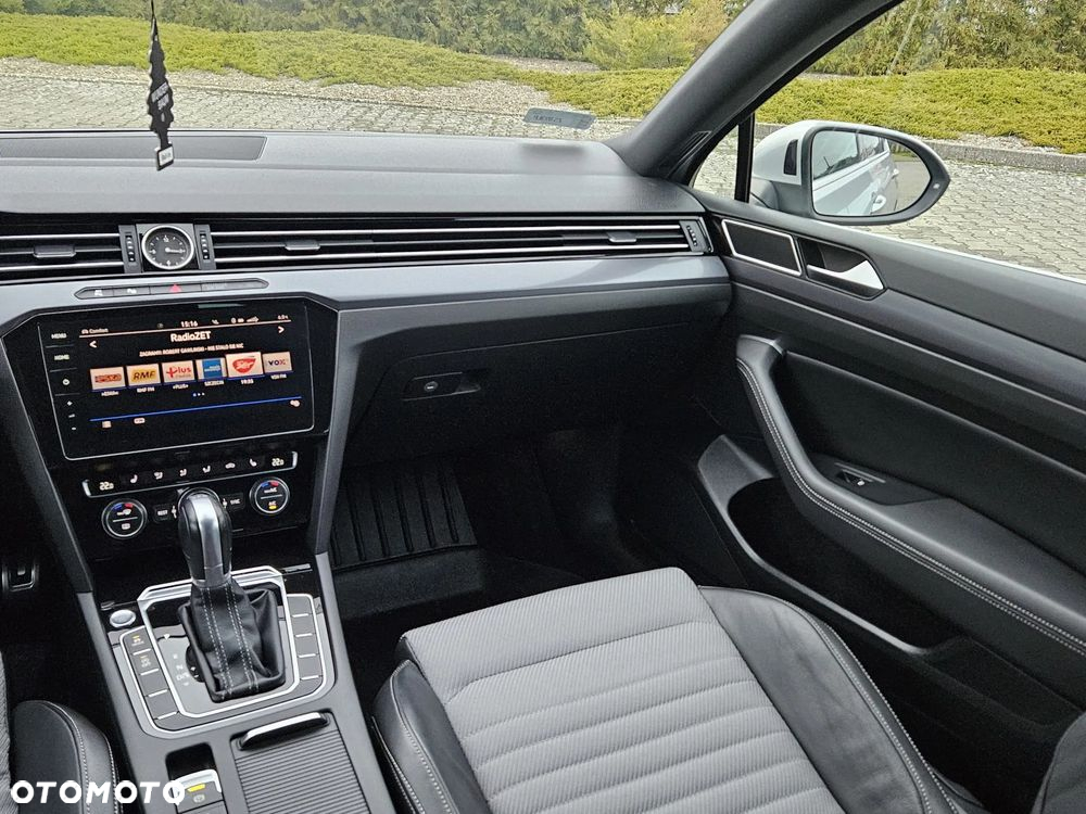 Volkswagen Passat - 9
