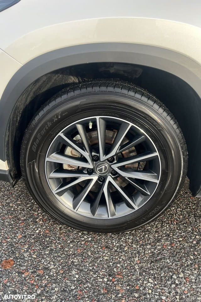 Lexus Seria NX 350h - 9