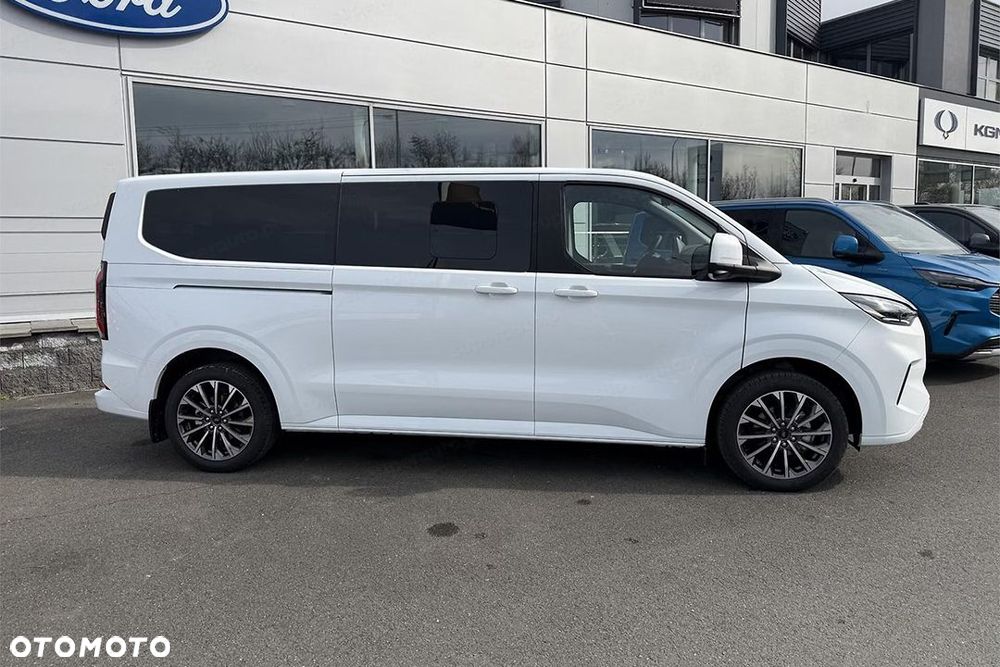 Ford Tourneo Custom - 8
